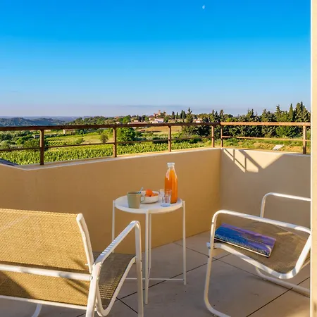Domus Сasa de vacaciones Estézargues